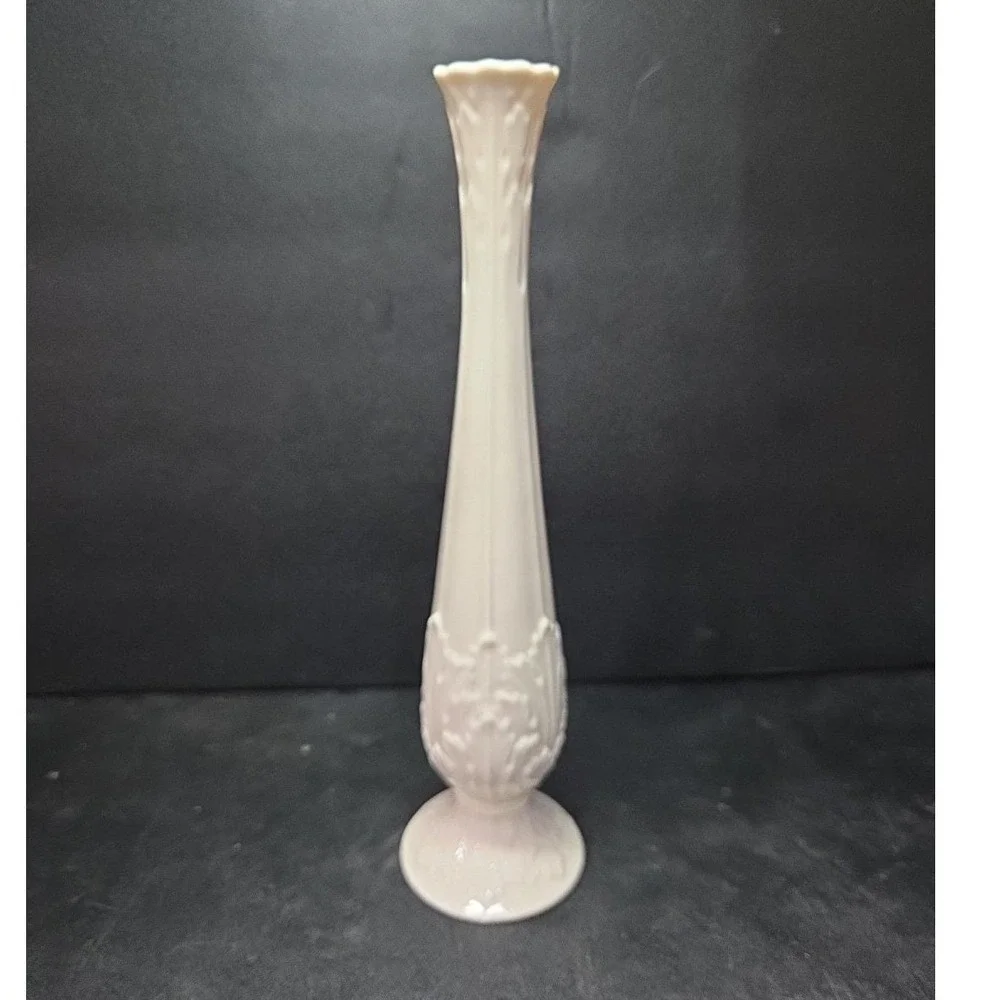 Lenox Florentine Ivory White Bud Vase, Vintage Raised Leaf Pattern, Centerpiece